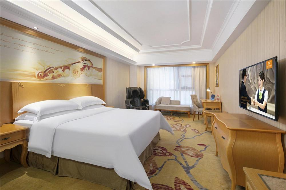 Vienna Hotel Zhengzhou Zhongyuan Futa Zewnętrze zdjęcie